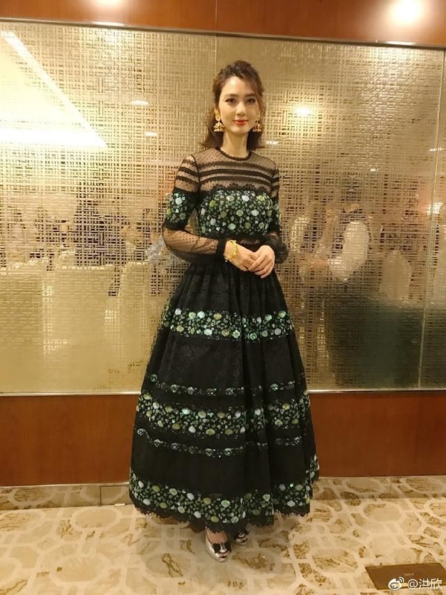 洪欣不得了!换个发型立马年轻20岁，少女感不输张丹峰经纪人!