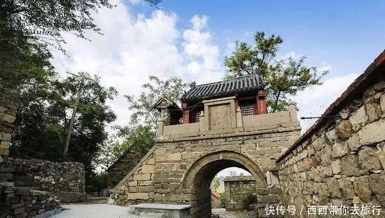 山东有座原始古村落，建在海拔530米的山上，是未开发的处女地