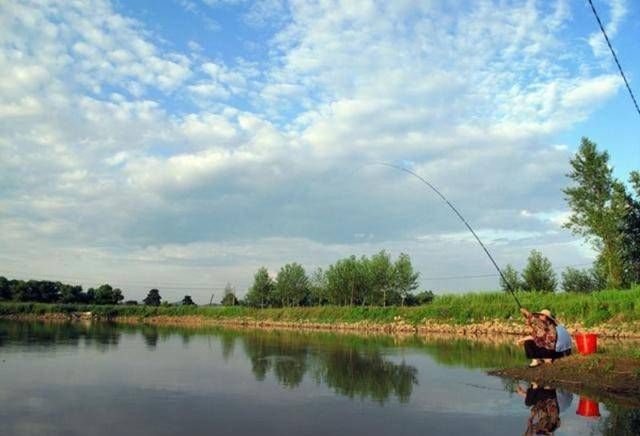  [适合]初夏什么天气适合钓鱼？新手选择晴天，而专家只选择这种天气