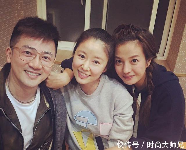 同为人母，林心如和赵薇相聚同框，一个像少女，一个真的像“妈妈