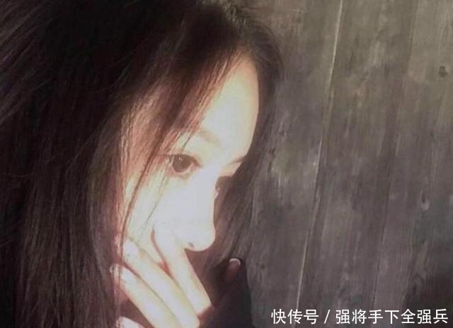 『尴尬』这些星座特别怕遇到熟人,尴尬的不知道说什么,手足无措