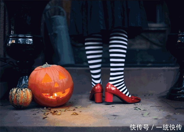  #条纹短袜#穿“长筒袜”出门算什么！今年“短袜”风潮正流行，款式多随意挑