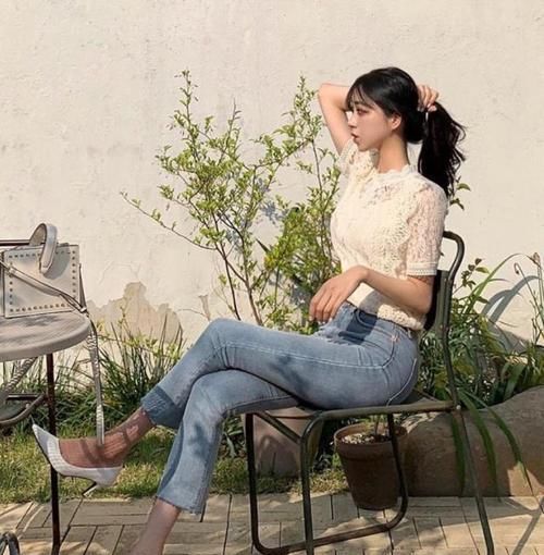 『柔美』牛仔裤呈现女性柔美纤细身姿,尽显淑女气质,魅力与众不同!