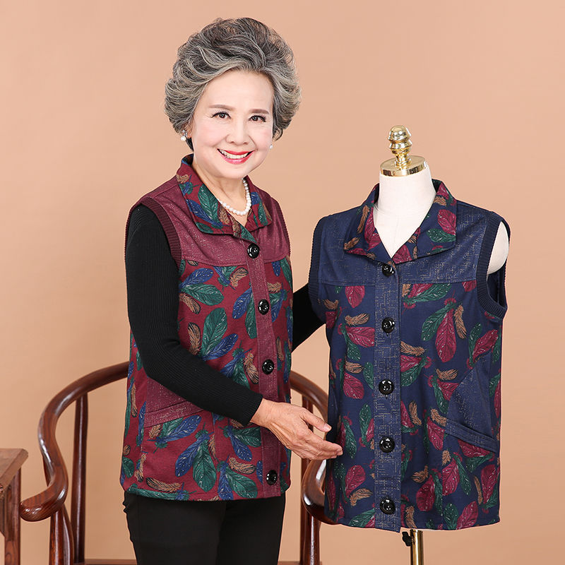 40岁的女人，这些外套随便挑件穿，瞬间年轻不止10岁