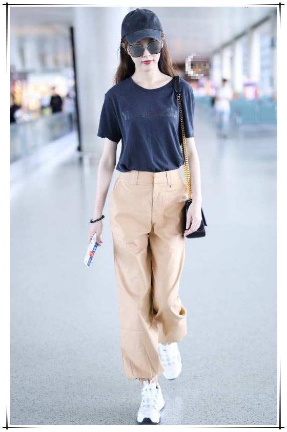 唐嫣可算开窍了！终于懂得把那双火柴腿遮住了！