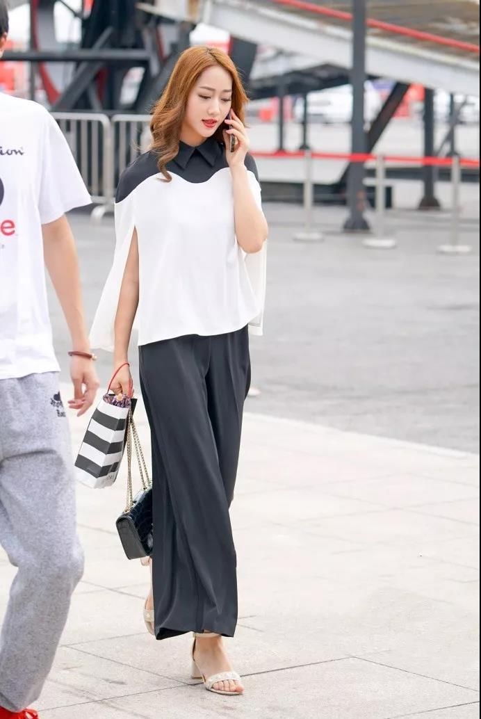 街拍美女：长得性感动人的精致美女们