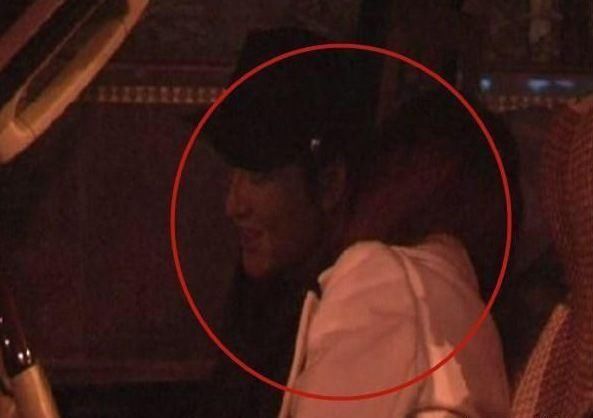 娱乐圈真爱能相信吗，卓伟再爆猛料，宠妻也要面对被休的可能