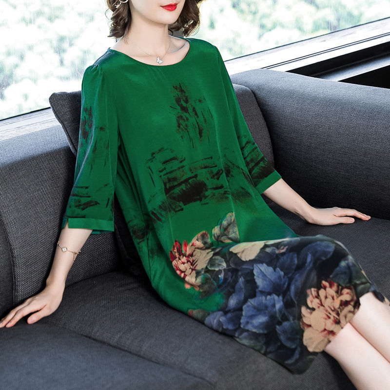 小个子，穿简洁又不失华丽感的时尚女装，不但显腿长还显气质