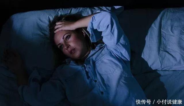 「申脉」申脉穴:多梦失眠睡不好?按摩这个穴位。