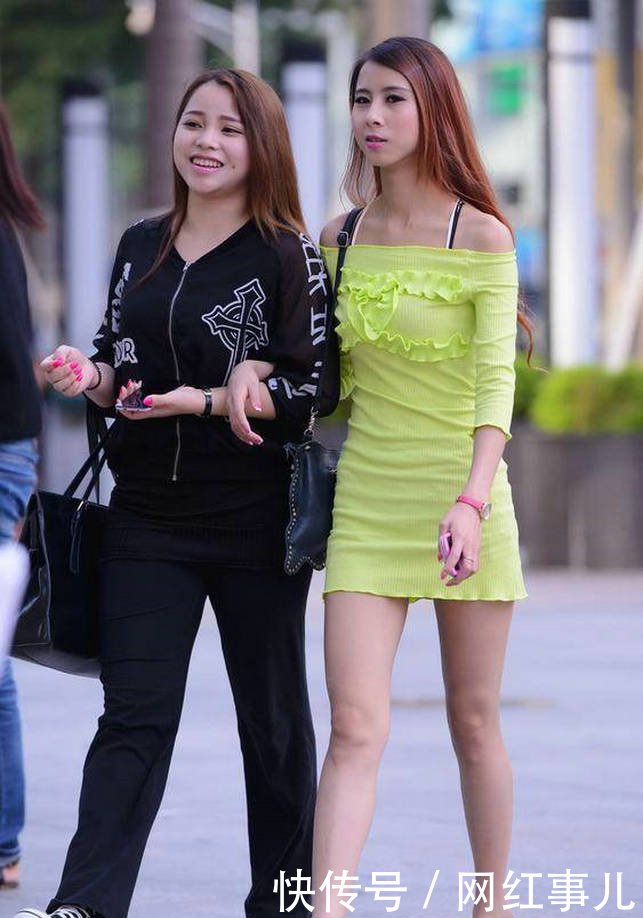 上身:彰显成熟女性的优雅,非常潮流时尚的一款,上身超级的好看