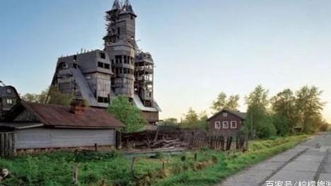 世界上最危险的3个建筑，中国就占了一个，好像随时都有可能坠落