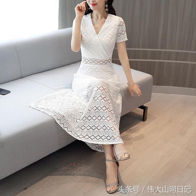 连衣裙无论何时都是时髦洋气，千万不能错过这些今夏新款，美呆了