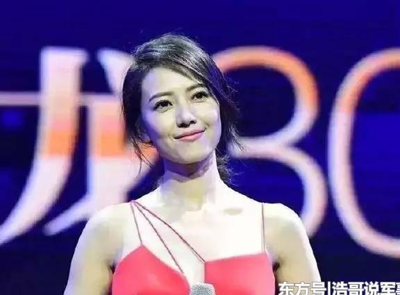 38岁高圆圆和29岁杨颖撞衫，差距尴尬，一个女神一个像路人