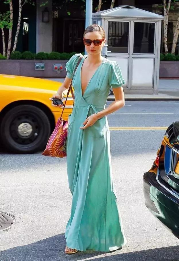 大胸这样不显胖，小胸这样才迷人，“微乳时尚”已经风靡全球