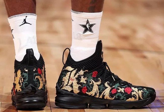 近期起飞的球鞋里，熊猫只排倒数第 2!第 1 名根本买不到!