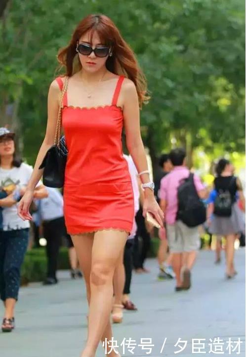 「美女」街拍,精致漂亮的时尚妹子,图三美女让人一见倾心