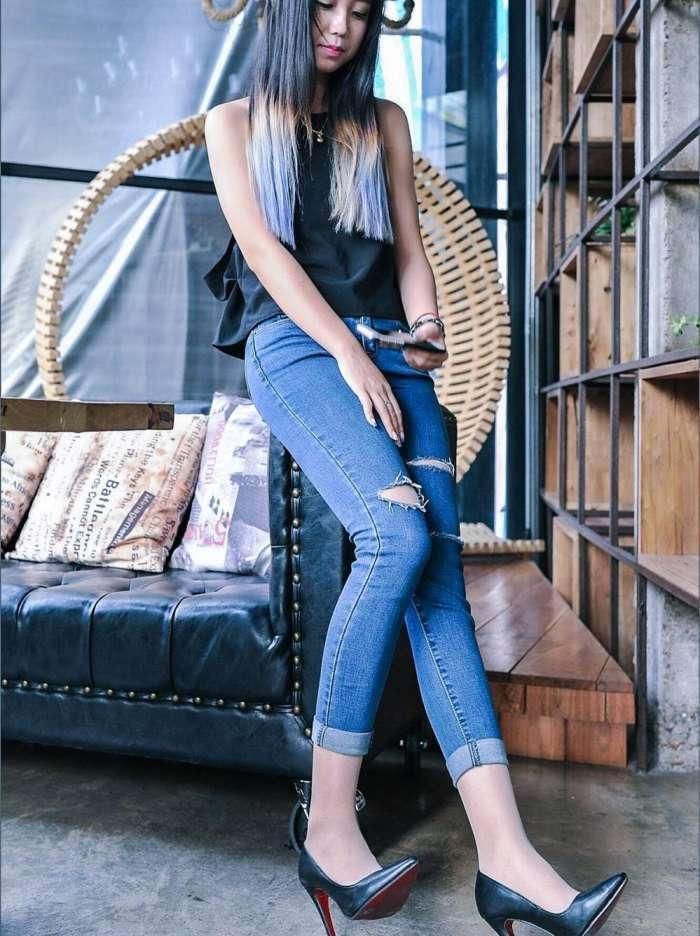 街拍牛仔时尚:牛仔裤野性而神秘的性感美，夏日，爱不释手