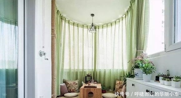 【花架】户型奇葩但设计超完美,铁艺花架隔断真漂亮,阳台装修更实用!