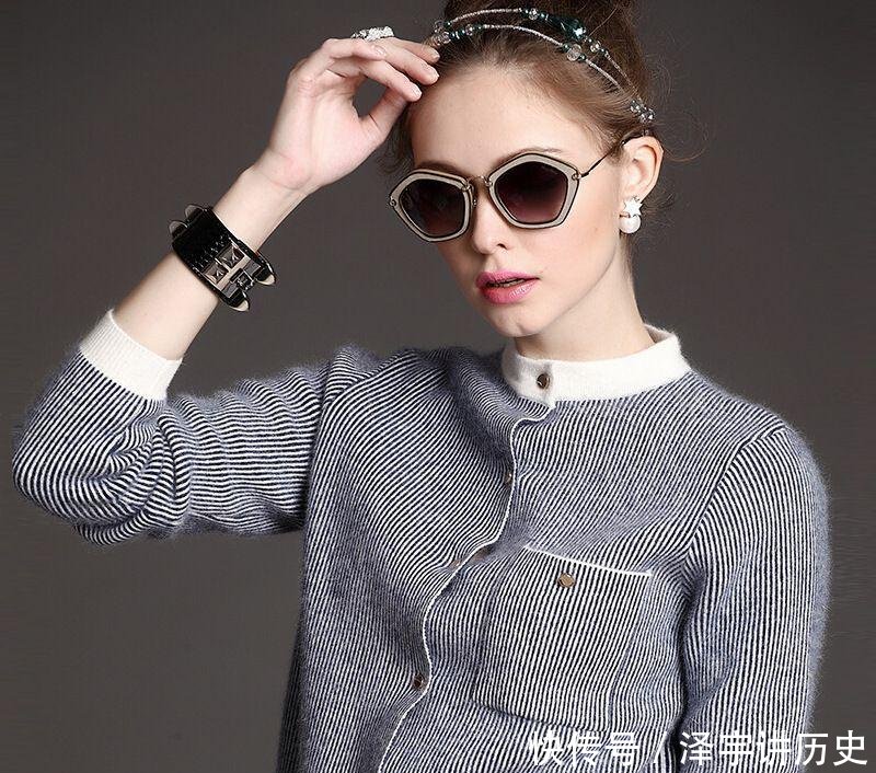 「不兴」多嘴一句毛衣不兴了! 时髦780后都穿羊绒衫+裸靴! 巨美嫩