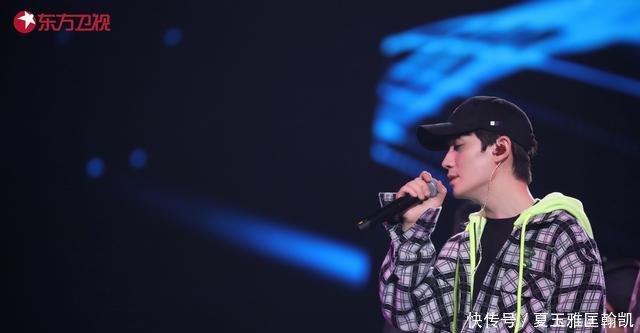 肖战东方卫视跨年彩排