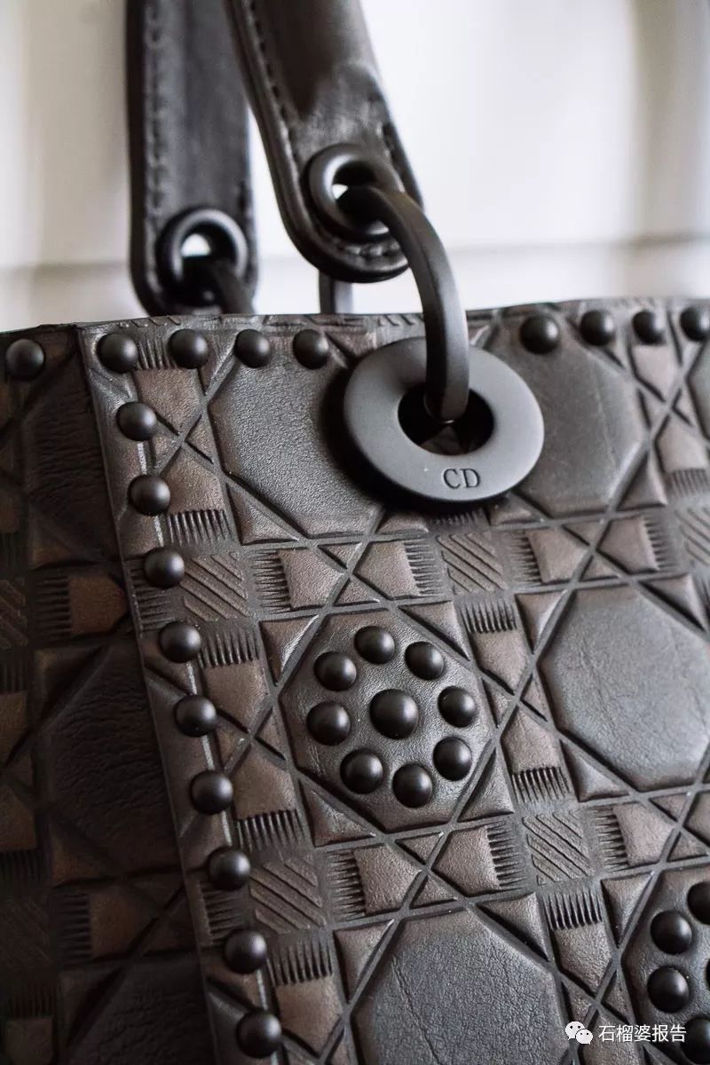 包包 | 大牌秋冬新款上市，盒饭可乐罐都是认真的吗