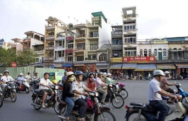 越南最繁华首都胡志明市，连成都都比不上，网友：还敢打压我们吗