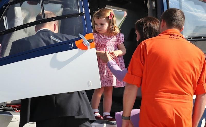 夏洛特公主才3岁,就很爱美!而且已经有了自己的“时尚名片”!