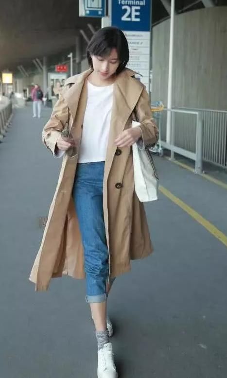 唐艺昕鞋子好看到网友急求链接，而黄灿灿重新解锁了绑鞋带方式!