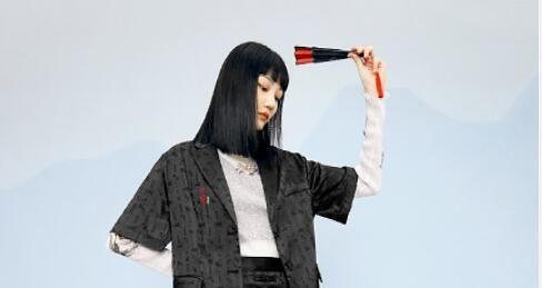  [服饰]花木兰品牌联名囊括服饰妆发，但要说“霸气”，我还是最服它