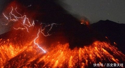日本樱岛火山再次喷发 火山灰将天空染黑