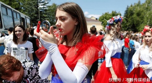 们中国男人|此国美女满大街,并规定女人不得出国,美女抗议:我要嫁中国男人