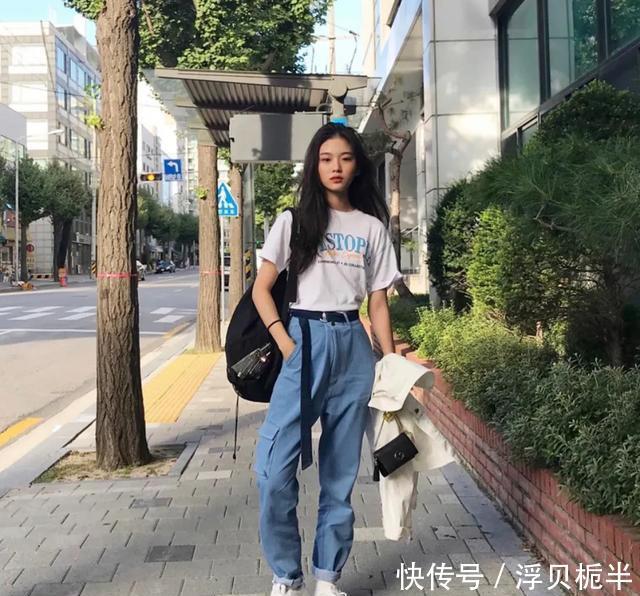 『气质』是时候穿T恤了,40套气质搭配,照着穿就很好看!