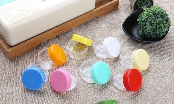  「乳木果油」自制润唇膏　玩得又用得