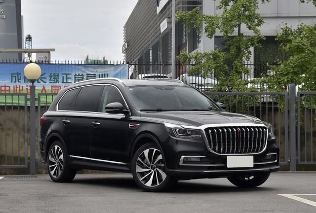  『中大型SUV』30多万的V6豪车，看车标比奔驰更贵气，硬实力完全不输70w奥迪Q7