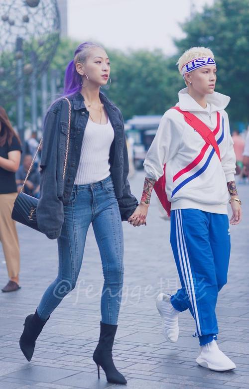 街拍：十张最新出炉的三里屯街拍，时尚、精彩、有看点