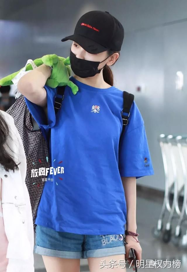 这些女明星私服衣品确实不错，不过夏天捂成这样真的不热嘛？