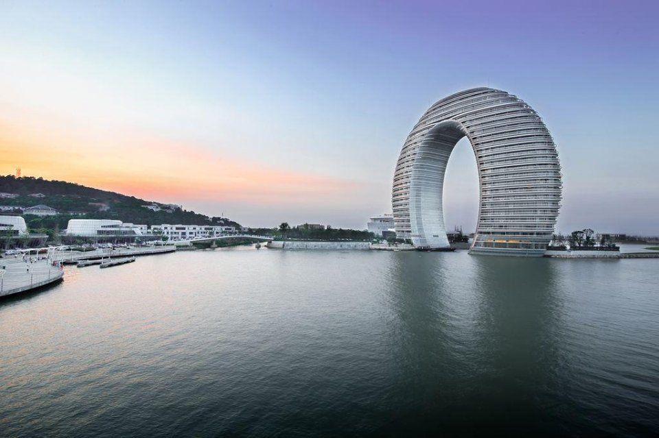 浙江在修建一条铁路，时速高达350公里，力争2020年亚运会前建成