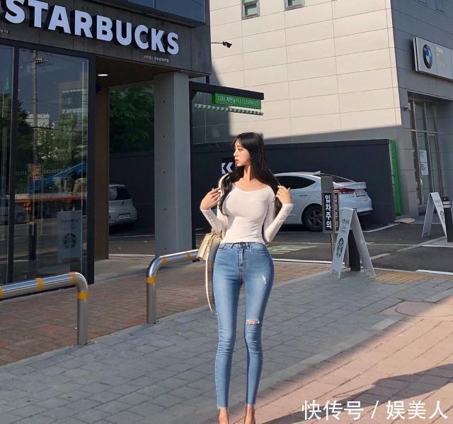 【气质】百看不厌的牛仔裤女神,凸显迷人身材,美得别致有气质!