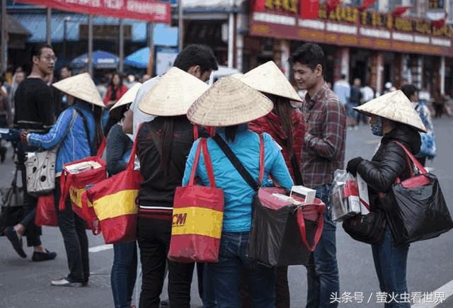 中国游客想去越南游玩，只带了3千块钱就出发，结果让他怀疑人生