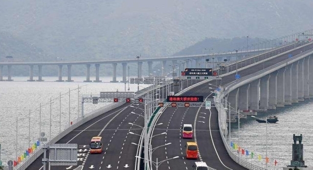  【基建】55千米的港珠澳大桥没有加油站，没油怎么办？为中国基