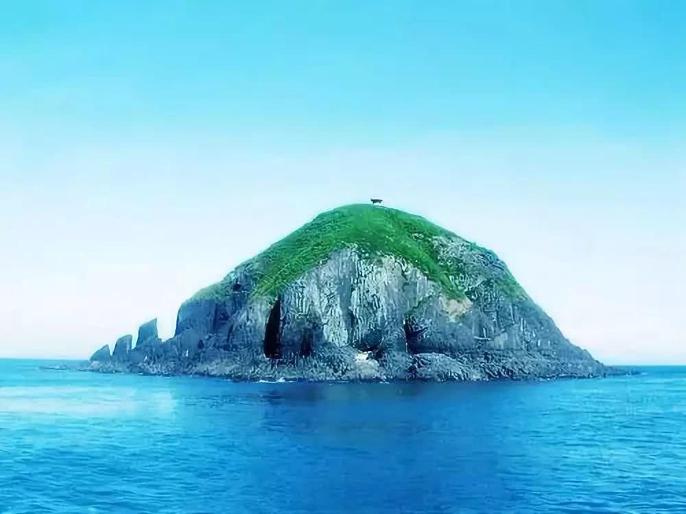  绝美：福建一座绝美小岛，有世界级火山奇观被称为“海下兵马俑”！