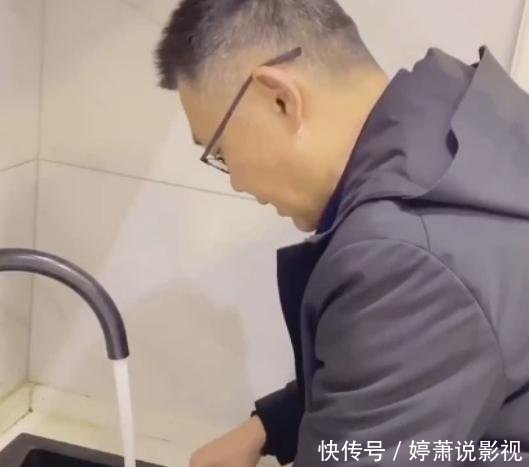 「过于」沈梦辰晒与爸爸聊天截屏,吐槽他管教过于严格,聊天非让她用尊称