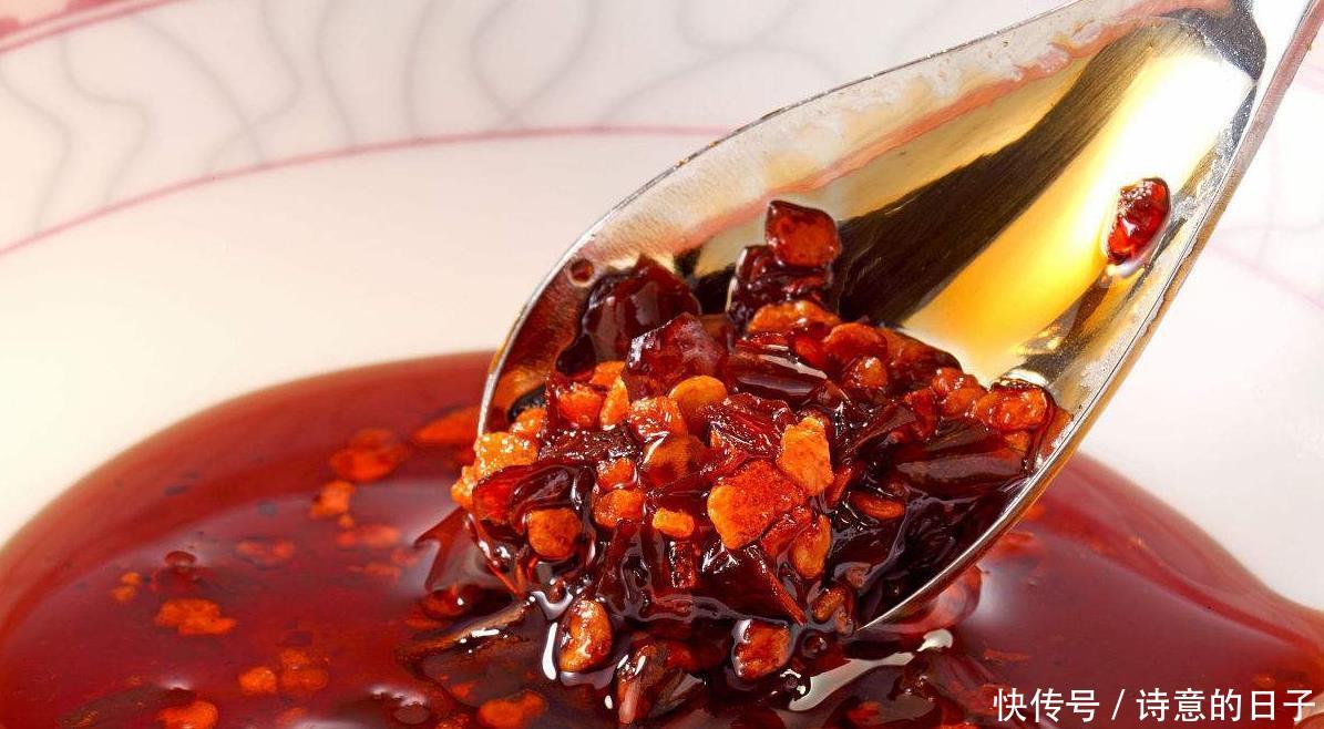 【无辣不欢】自己制作辣椒油时,记住5个步骤,辣椒油香辣可口,吃一口忘不掉
