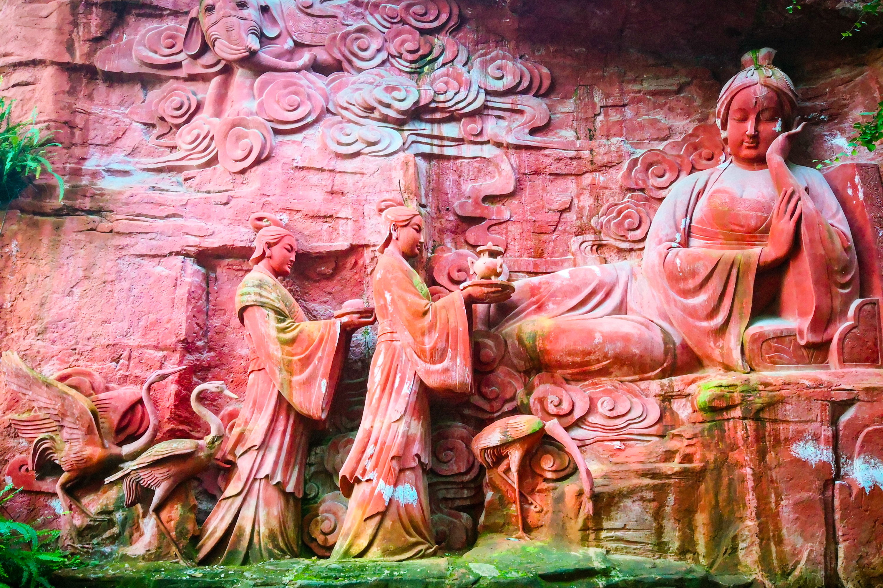 成都出发，周末打卡峨眉山温泉。