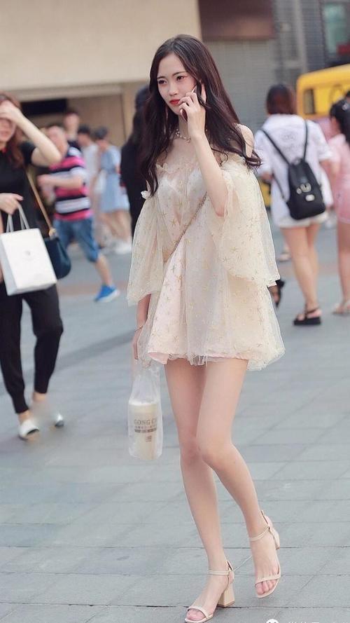 街拍美女丨七夕没有女友又怎么样，这么多美女随我看！