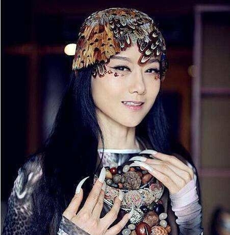  [过度的保养]62岁杨丽萍和63岁邓婕告诉你，过度保养和自然衰老的差别