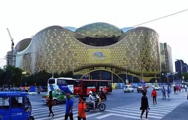 中国最丑的5大建筑，重庆独占两席，有没有你家乡的？