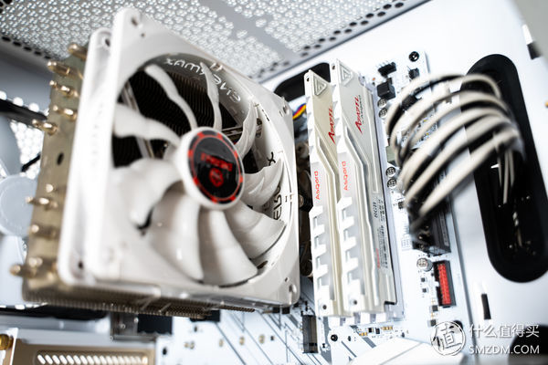 装机 篇一:纯白主机装机-Fractal Design Define R5白金版装机