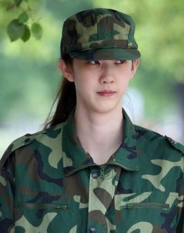 排球第一女神 老公比她矮十厘米 离婚后表示：老公达不到我的要求