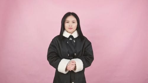  『柔顺』洗完头发总有头皮屑，教您成本不到5毛钱，告别头皮屑头发更柔顺